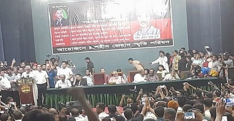 ফ্যাসিবাদীর পতন হলেও গণতন্ত্র এখনো প্রতিষ্ঠিত হয়নি: নজরুল ইসলাম