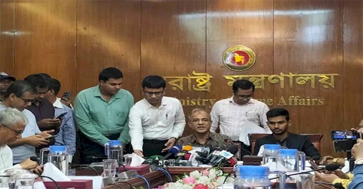 কাজে না ফেরা পুলিশ সদস্যদের আইনের আওতায় আনা হবে: স্বরাষ্ট্র উপদেষ্টা