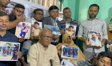 শহীদ নাফিজের পরিবারকে আর্থিক সহায়তা করলো আমরা বিএনপি পরিবার 