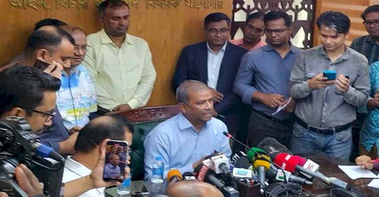 অতি প্রয়োজনীয় সংস্কার শেষেই নির্বাচন : আইন উপদেষ্টা>
</div>
</div>
<div class=