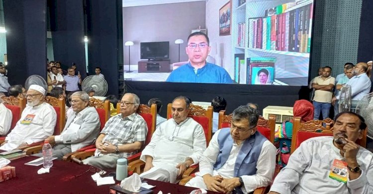 আত্মবিশ্বাসী হয়ে জনগণ থেকে বিচ্ছিন্ন হবেন না: তারেক রহমান