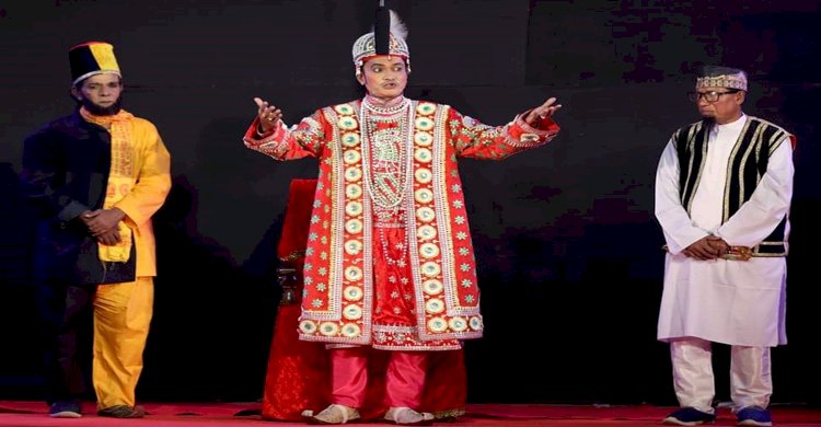 মৌসুমের প্রথম রঙমঞ্চের বাতি জ্বললো রুহিয়ায়