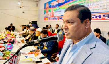 অপসাংবাদিকতা ও তথ্য সন্ত্রাস সাংবাদিকতার মর্যাদাকে ম্লান করে দিচ্ছে: কাদের গণি চৌধুরী 