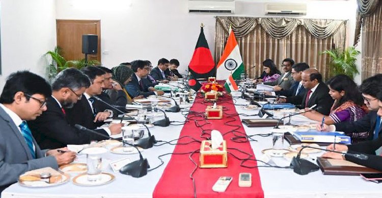 পদ্মায় বাংলাদেশ-ভারত পররাষ্ট্র সচিবের বৈঠক চলছে