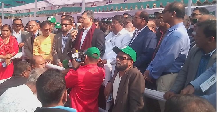 নির্বাচনের রোডম্যাপ নিয়ে বিএনপির প্রত্যাশা পূরণ হয়নি: সালাহউদ্দিন আহমেদ