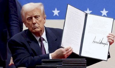 শুল্ক বৃদ্ধি, সীমান্তে জরুরি অবস্থা ও জন্মসূত্রে নাগরিকত্ব বাতিলসহ যেসব পদক্ষেপ ট্রাম্পের