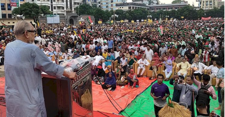 জনগণ একটি নির্বাচিত ও জবাবদিহিতামূলক সরকার চায়: নজরুল ইসলাম