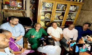 ফুটবলার ঋতুপর্ণা চাকমার ক্যান্সার আক্রান্ত মায়ের পাশে তারেক রহমান