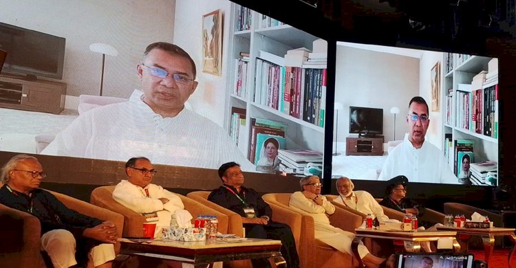 রাজনীতিতে জনগণের ক্ষমতায়ন নিশ্চিত করতে হবে: তারেক রহমান >
</div>
</div>
<div class=