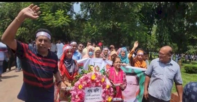 বিএনপির প্রতিষ্ঠাবার্ষিকীতে জিয়ার সমাধিতে ন্যাবের শ্রদ্ধা