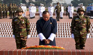 জাতীয় স্মৃতিসৌধে ভুটানের প্রধানমন্ত্রীর শ্রদ্ধা নিবেদন