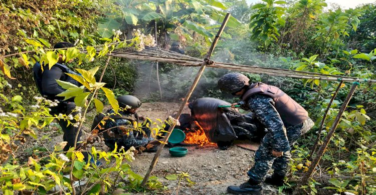 টেকনাফে মানবপাচার চক্রের বিরুদ্ধে যৌথবাহিনীর অভিযান