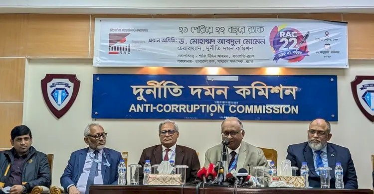 ‘দুদক-ইসি ঠিকমতো কাজ করলে ২০০৮ সালে হাসিনার প্রার্থিতা বাতিল হতো’- দুদক চেয়ারম্যান