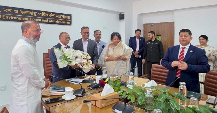 পরিবেশ, বন ও জলবায়ু পরিবর্তন মন্ত্রণালয়ের মন্ত্রী ও প্রতিমন্ত্রীকে প্রধান বন সংরক্ষকের ফুলেল শুভেচ্ছা 