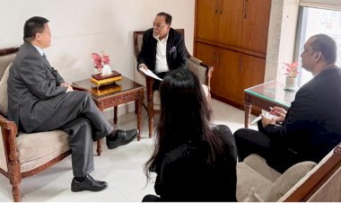 জনপ্রশাসন উপদেষ্টার সাথে ঢাকাস্থ চীন দূতাবাসের রাষ্ট্রদূতের সাক্ষাৎ 