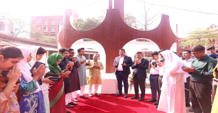 চট্টগ্রামের ঐতিহ্যবাহী জিরো পয়েন্টে নতুন প্রাণ ফেরালেন ডিসি জাহিদ