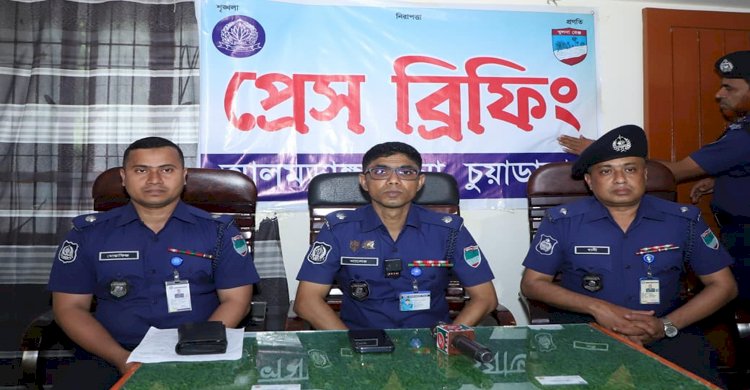 আলমডাঙ্গায় অবৈধ জ্বালানি তেল মজুদচক্রের বিরুদ্ধে অভিযান: গ্রেফতার ৪