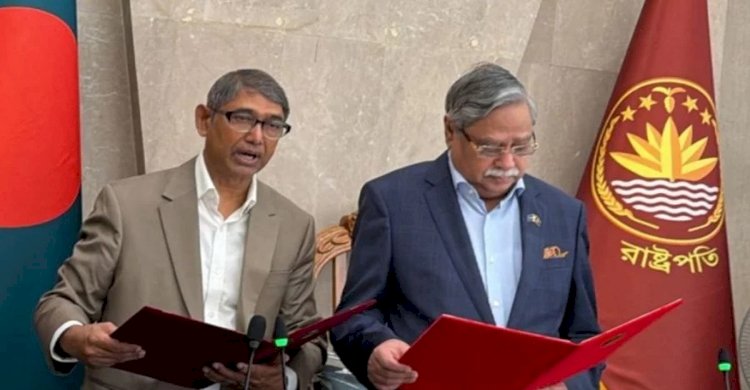 মন্ত্রী হিসেবে শপথ নিলেন আহমেদ আযম খান