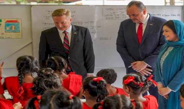 'সুরভি স্কুল’ পরিদর্শন করলেন মার্কিন বিশেষ দূত, শিশু কল্যাণে সহযোগিতার আশ্বাস