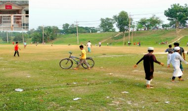 নীতিমালা উপেক্ষা করে ঘোড়াশালে আবাসিক এলাকায় কন্টেইনার ডিপো নির্মাণে ক্ষোভ ও উদ্বেগ।