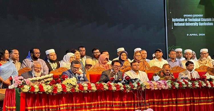 পরীক্ষামূলকভাবে ঢাকার কিছু শিক্ষাপ্রতিষ্ঠানে ৩ দিন অনলাইন ও ৩ দিন সশরীরে ক্লাস হবে- শিক্ষামন্ত্রী