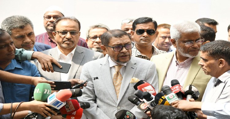 চিকিৎসকদের নিরাপত্তায় ৫০০  হাসপাতালে মোতায়েন হচ্ছে ১০ জন করে আনসার- স্বাস্থ্যমন্ত্রী>
</div>
</div>
<div class=