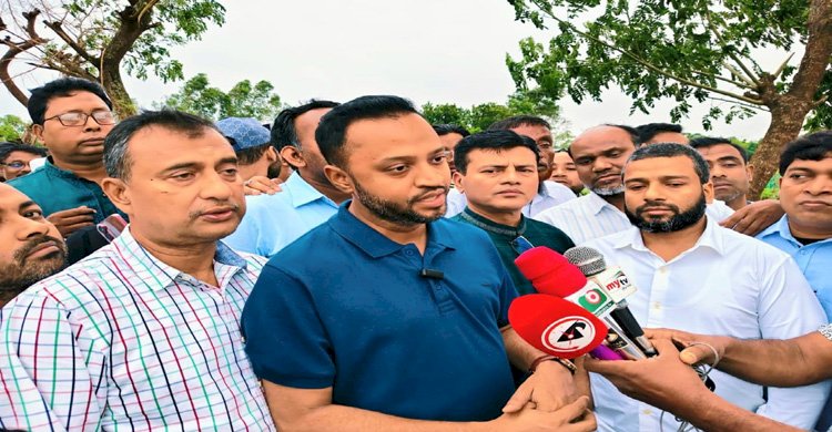 চৌদ্দগ্রামে দুর্বৃত্তদের আগুনে ঘরহারা পরিবারগুলো পাচ্ছে নতুন ঠিকানায় বাড়িঘর