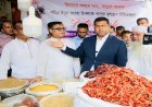নিত্যপণ্যের দাম কমিয়ে উৎসবের নতুন সংস্কৃতি চালু করলেন ডিসি জাহিদ