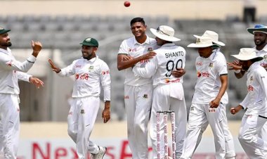ঘরের মাঠে পাকিস্তানকে হারিয়ে ইতিহাস গড়ল বাংলাদেশ
