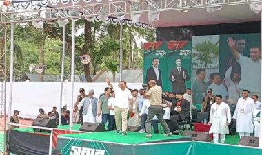 কুমিল্লার পথসভা মঞ্চে তারেক রহমান