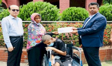 ডিসি জাহিদের দেয়া হুইলচেয়ারের চাকা ঘুরতেই বদলে গেল প্রতিবন্ধী শওকতের পৃথিবী