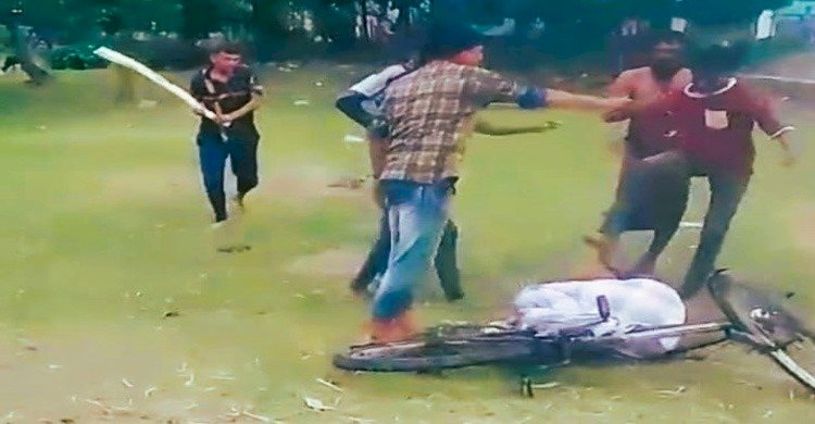 মদনে ৬৫ বছরের বৃদ্ধকে হত্যা চেষ্টা ভেঙ্গে দিয়েছে দুই পা