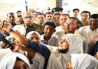 প্রধানমন্ত্রীর আয়োজনে মধ্যাহ্নভোজ করলেন সংসদ অধিবেশন দেখতে আসা শিক্ষার্থীরা