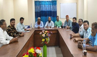 বরুড়া প্রেসক্লাবের নবনির্বাচিত কমিটির দায়িত্ব গ্রহণ