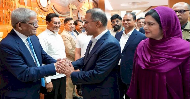 মালয়েশিয়ার উদ্দেশে ঢাকা ছেড়েছেন প্রধানমন্ত্রী তারেক রহমান