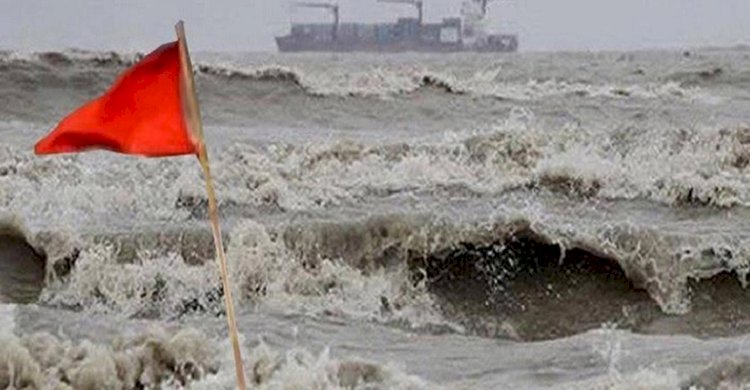 উত্তাল সমুদ্রের বিস্তারে বাড়ছে উপকূলবাসীর শঙ্কা