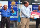 ধানের শীষ নিয়ে দাঁড়িয়ে থাকা সিকিউরিটি গার্ডকে উপহার পাঠালেন প্রধানমন্ত্রী