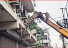 পশ্চিমবঙ্গে বুলডোজার দিয়ে গুঁড়িয়ে দেয়া হচ্ছে মমতার ভাতিজার কার্যালয়
