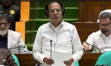 পাহাড়ধসের ঝুঁকিতে থাকা বাসিন্দাদের নিরাপদ স্থানে বাড়ি দেবে সরকার : দুর্যোগমন্ত্রী
