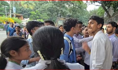 মন্ত্রীর পদত্যাগের দাবি বাদ, ছয় দফা দাবি নিয়ে সচিবালয়ে ৬ শিক্ষার্থী
