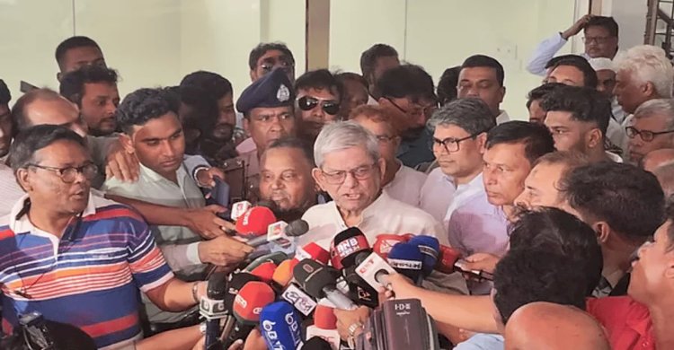 বিএনপিকে যারা ফ্যাসিবাদের দল বলে, তাদের জ্ঞানের অভাব রয়েছে: মির্জা ফখরুল>
</div>
</div>
<div class=