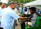 জুলাই যোদ্ধাদের সিএনজি অটোরিকশা ও রিকশা উপহার দিলেন প্রধানমন্ত্রী তারেক রহমান
