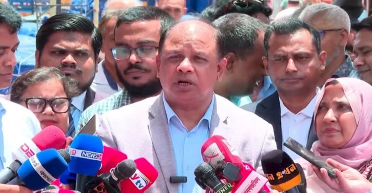 ১/১১ তে তারেক রহমানকে ‘আয়নাঘরে’ বন্দি রাখা হয়েছিল: চিফ প্রসিকিউটর>
</div>
</div>
<div class=