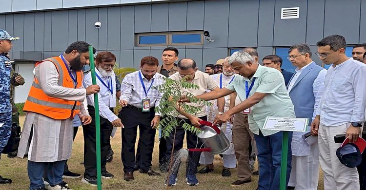 মাতারবাড়ি মেগা প্রকল্প পরিদর্শনে প্রধানমন্ত্রী, রোপণ করলেন গাছের চারা