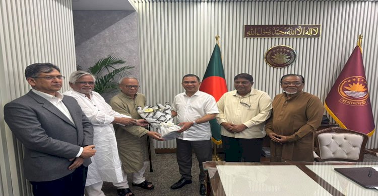 প্রধানমন্ত্রীর সাথে নবগঠিত স্থায়ী কমিটির সদস্যদের  সাক্ষাৎ