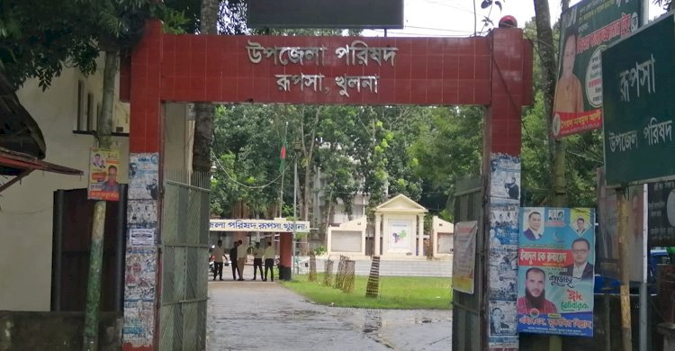 ৩৩ দপ্তরের দায়িত্বে নির্বাহী কর্মকর্তা; প্রশাসনে নাগরিক সেবা স্থবির